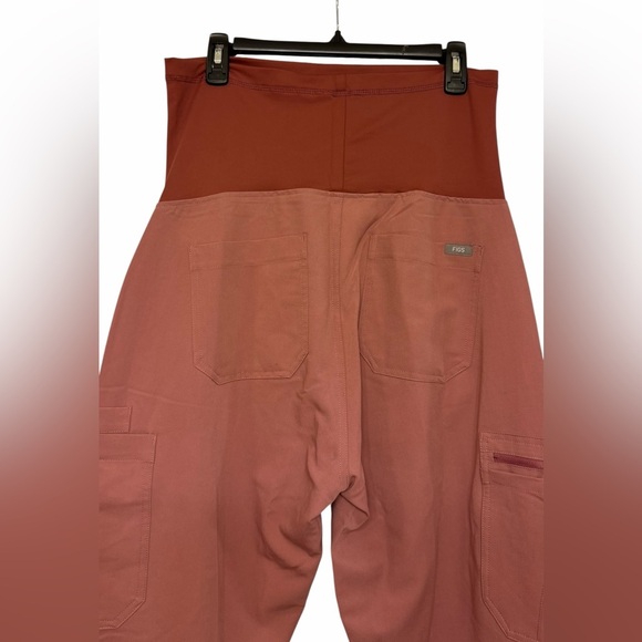Figs Yola Maternity 2.0 Scrub Pants - Picture 6 of 10